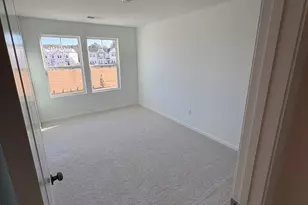 425 Venetian Dr, Sanford, NC 27332 - Photo 10