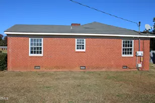 398 N Englewood Dr, Kenly, NC 27542 - Photo 6