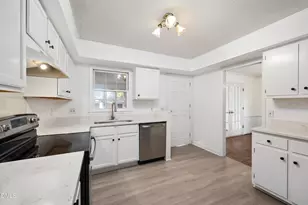 701 N Carr St, Mebane, NC 27302 - Photo 6