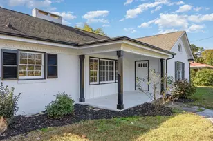 203 W Stewart St, Coats, NC 27521 - Photo 2