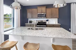 1617 Tamarisk Ln, Durham, NC 27703 - Photo 4