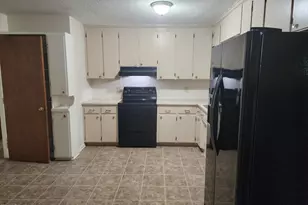 3304 Boulder Ct, Raleigh, NC 27607 - Photo 2