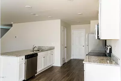 300 Gourd Street, Zebulon, NC 27597 - Photo 6