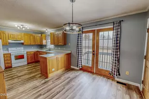 111 Fox Crossing Dr, Roxboro, NC 27574 - Photo 4