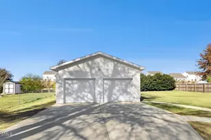 132 Yellow Stone Ln, Smithfield, NC 27577 - Photo 6