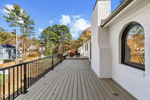 509 Oakland Dr, Raleigh, NC 27609 - Photo 14