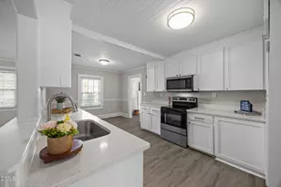 209 N Watauga Ave, Dunn, NC 28334 - Photo 8