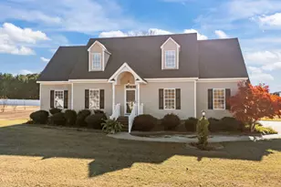 2015 Callies Ct, Nashville, NC 27856 - Photo 4