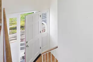 806 Oakley Ct, Cary, NC 27511 - Photo 8