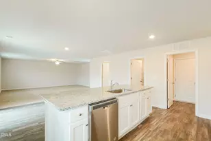497 Turning Lk Dr, Zebulon, NC 27597 - Photo 4