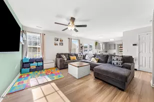 508 Weeping Willow Dr, Durham, NC 27704 - Photo 2