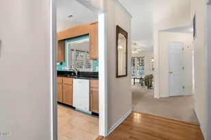 113 Breakers Pl, Cary, NC 27511 - Photo 8