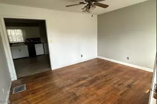 570 Smith Edwards Rd, Kernersville, NC 27284 - Photo 4