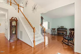 212 Sea Biscuit Ln, Cary, NC 27539 - Photo 8