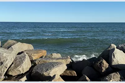 400 Virginia Avenue, Carolina Beach, NC 28428 - Photo 1