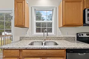 203 Clearwater Dr, Smithfield, NC 27577 - Photo 4