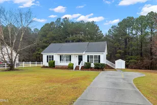 203 Clearwater Dr, Smithfield, NC 27577 - Photo 1