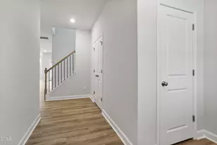 424 White Oak Gdn Wy, Garner, NC 27529 - Photo 2