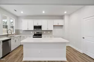 424 White Oak Gdn Wy, Garner, NC 27529 - Photo 8