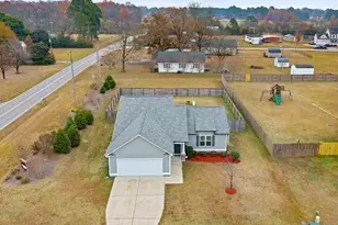 15 Denning Farms Ln, Benson, NC 27504 - Photo 32