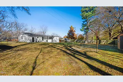 300 E Vance Street, Zebulon, NC 27597 - Photo 24