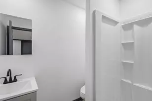 300 E Vance St, Zebulon, NC 27597 - Photo 22