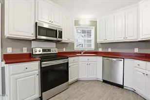 301 Towbridge Ln, Goldsboro, NC 27534 - Photo 12