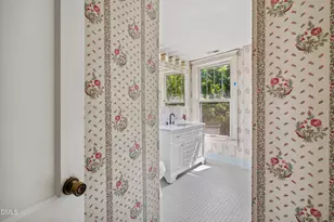 116 Hawthorne Rd, Raleigh, NC 27605 - Photo 28