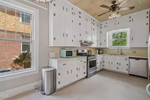 116 Hawthorne Rd, Raleigh, NC 27605 - Photo 18