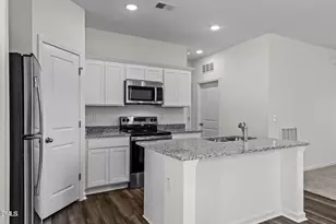 1411 Pond Overlook Dr, Nashville, NC 27856 - Photo 4
