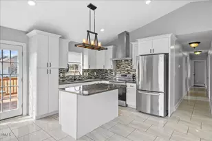 33 Meade Dr, Four Oaks, NC 27524 - Photo 2