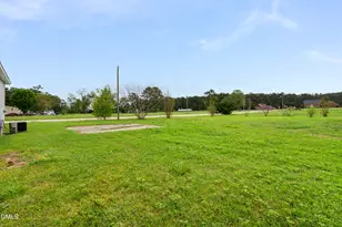 2048 Towncrier Dr, Kinston, NC 28504 - Photo 48