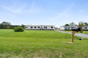 2048 Towncrier Dr, Kinston, NC 28504 - Photo 6