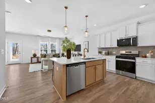 94 Silent Bnd Dr, Clayton, NC 27527 - Photo 4