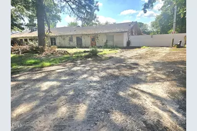 310 N Dr M L King Jr Avenue, Enfield, NC 27823 - Photo 4