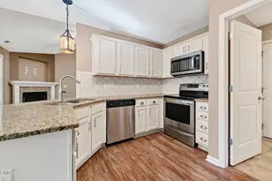 235 Highcroft Cir, Benson, NC 27504 - Photo 4