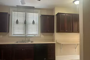 405 Sunset Ave, Clinton, NC 28328 - Photo 6