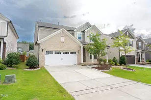 553 Duggins Pt, Apex, NC 27523 - Photo 4