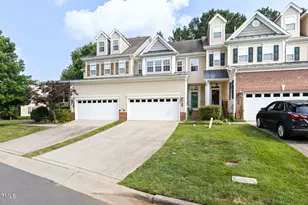 204 Towne Ridge Ln, Chapel Hill, NC 27516 - Photo 2