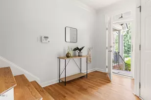 204 Towne Ridge Ln, Chapel Hill, NC 27516 - Photo 4