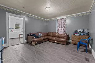 300 Devane St, Clinton, NC 28328 - Photo 22