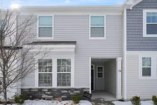 134 Channel Drop Dr, Clayton, NC 27520 - Photo 2