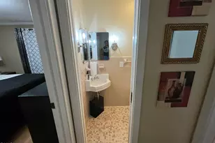 523 Wildwood Ln, Burlington, NC 27215 - Photo 28