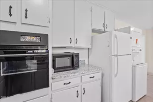 513 Calloway Dr, Raleigh, NC 27610 - Photo 10