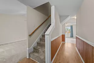 216 Bentwood Ln, Clayton, NC 27520 - Photo 2