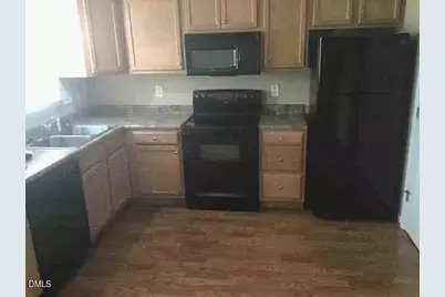 841 Capitol Pear Lane, Fayetteville, NC 28301 - Photo 4