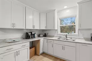 895 Sommers St, Sanford, NC 27330 - Photo 6