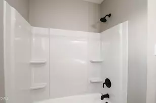 5609 Bowman Ct, Fayetteville, NC 28304 - Photo 12