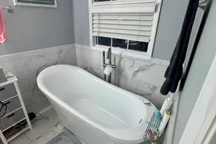 6104 Westborough Dr, Raleigh, NC 27612 - Photo 6