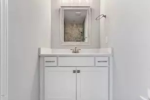 609 W Godwin St, Dunn, NC 28334 - Photo 24